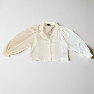 NWT Tahari Cream Button-Up Blouse